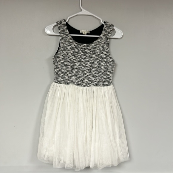 Knitworks Other - Knit Works Girls Party Black & White  dress, Lots of Layers, Fully Lined, 14